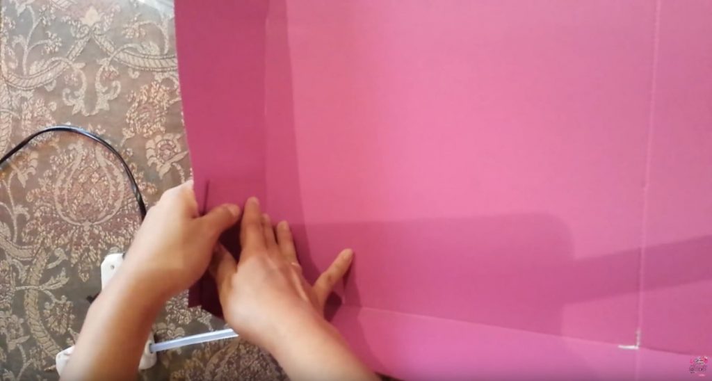 Procedimiento para hacer la maleta scrapbook pegar punta a punta