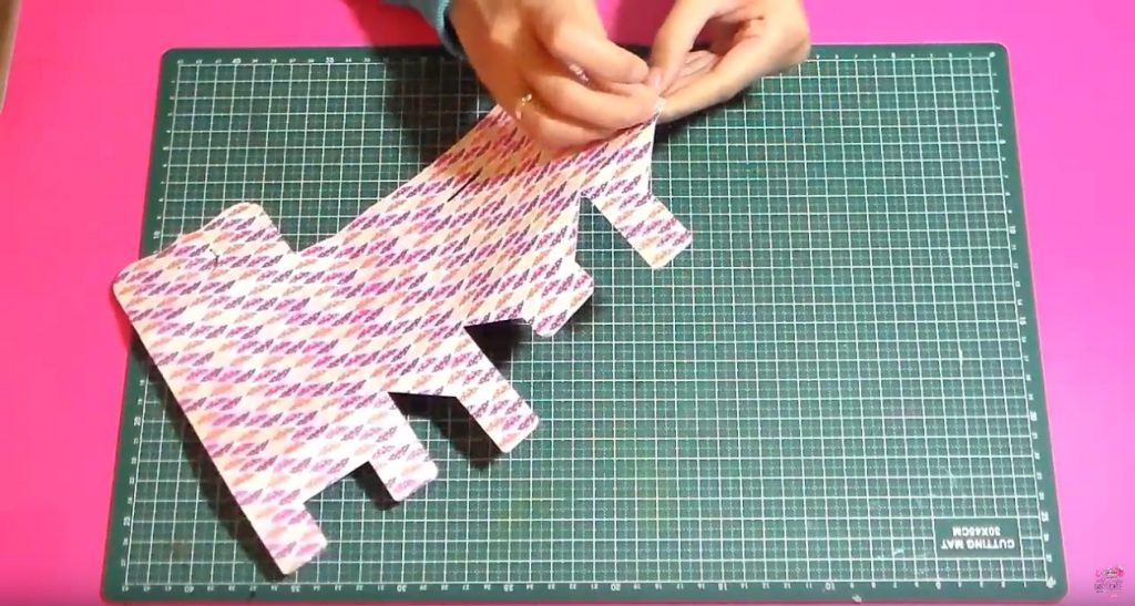 Procedimiento para hacer la caja de regalo cartulina