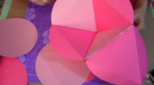 armado 1 pompón de cartulina scrapbook 