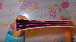 Mini álbum scrapbook para bebé princesa - base de cartulina