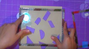 pegarfiguras en el vidrio de base para sellos de abecedario