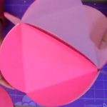 Decoración mesa de dulces, pompón de cartulina scrapbook